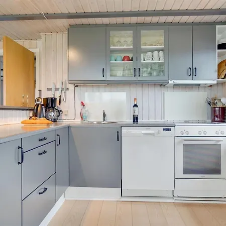 Ailika - 300m From The Sea By Interhome *